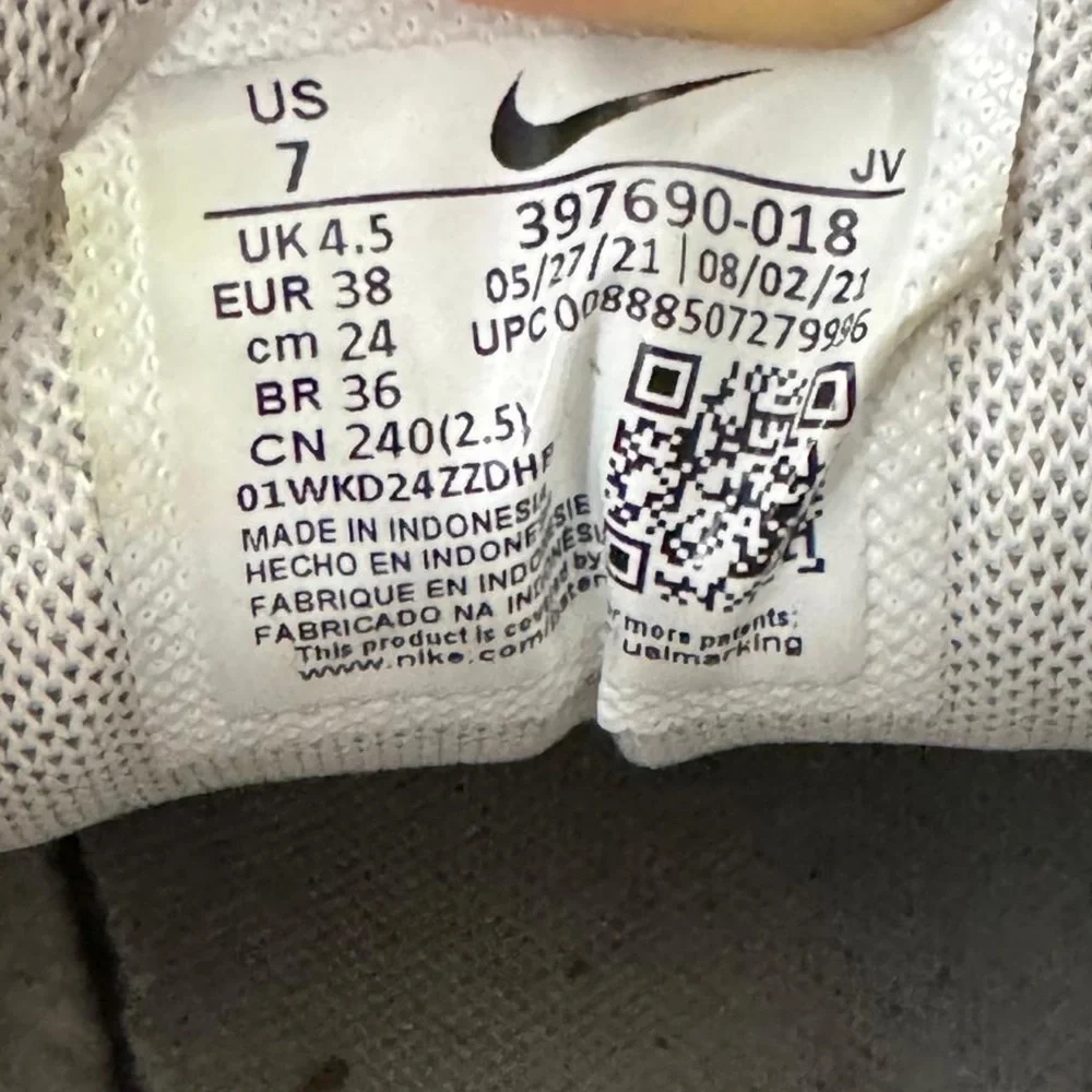 Nike good preowned